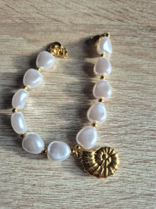 Pulsera Perlas Acero Dorado