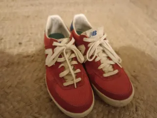 Zapatillas New Balance 300 Rev Lite Rojas y Blanca