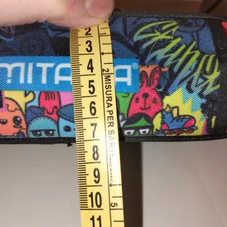 Astuccio Mitama colorato con zip a tre scomparti