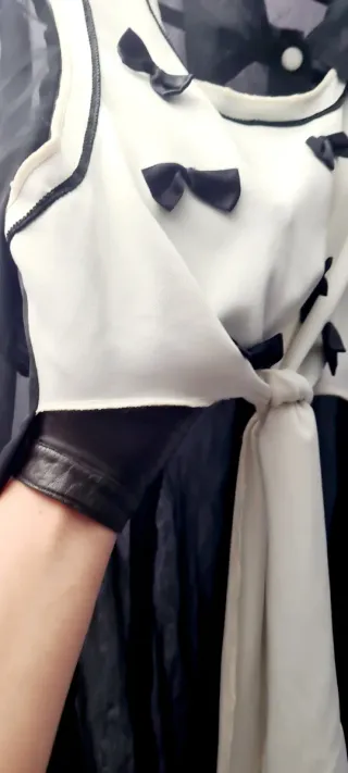 Camisa transparente con lazos