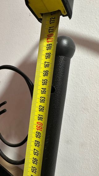 Armario abierto. Perchero / burra / recibidor