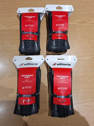 Cubiertas Vittoria Terreno Wet 700x33c (4 unidades