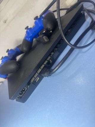 PS4 SLIM (PlayStation 4) con 3 controller e GTA V