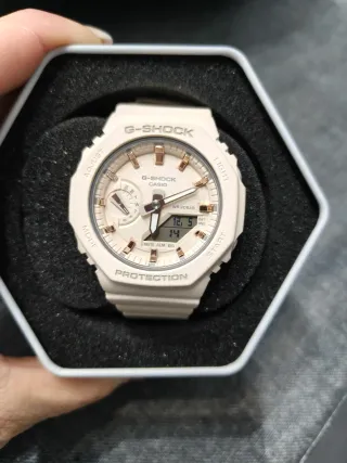 Reloj Casio GA-2100 Beige