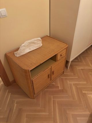 Mueble de mimbre y ratán
