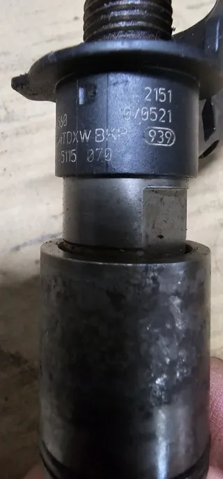 Inyector BMW 335d 2151 070521 939