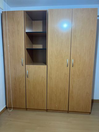 Mueble de salón de madera