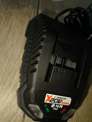 Caricabatterie Parkside