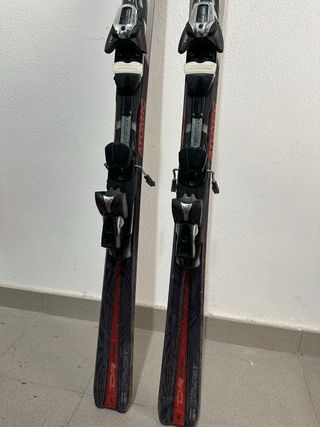 Esquís Atomic DR Crimson con fijaciones XTO