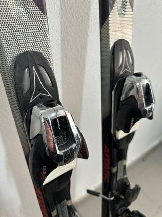 Esquís Atomic DR Crimson con fijaciones XTO