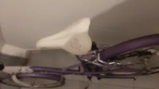 Bicicleta de paseo morada
