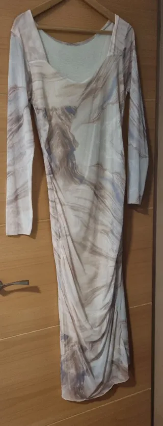 Vestido largo efecto mármol