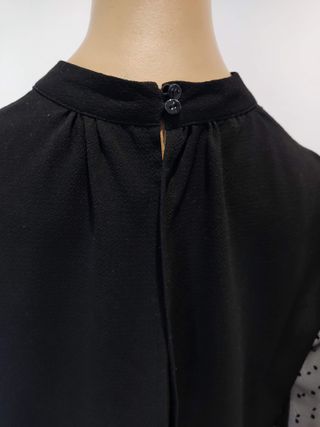 Blusa negra para mujer con mangas gasa