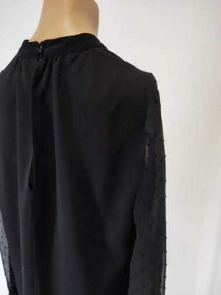 Blusa negra para mujer con mangas gasa