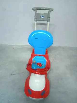 Triciclo Chicco Vermelho e Azul