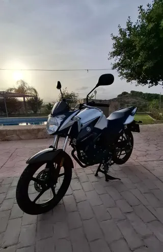 Yamaha YS 125 Inyección