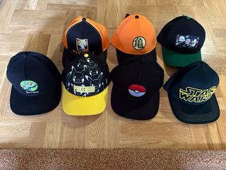 Nuovo lotto di 7 cappelli, tutti nuovi e pronti per l'uso