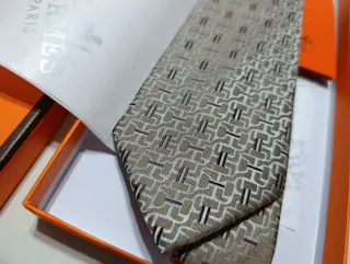 Corbata Hermès Beige y Marrón