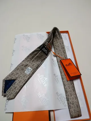 Corbata Hermès Beige y Marrón