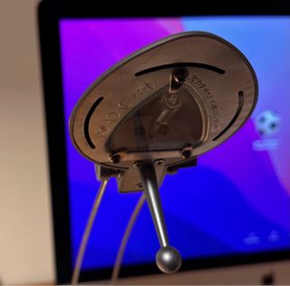 Lámpara flexo escritorio diseño elegante.