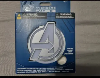 Insignia Luminosa Avengers Campus Marvel