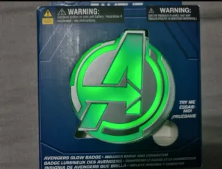 Insignia Luminosa Avengers Campus Marvel