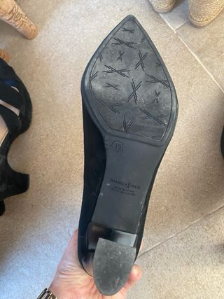 Zapatos de tacón Daniela Vega negros