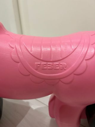 Correpasillos unicornio rosa.