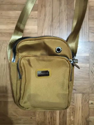 Bolso bandolera dorado