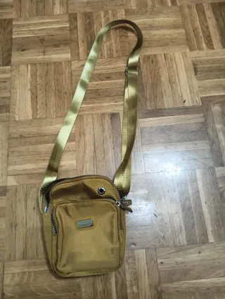 Bolso bandolera dorado