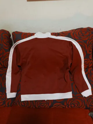 Chaqueta deportiva Puma 90s Roja y Blanca