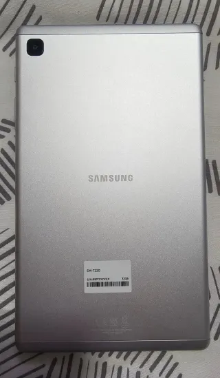 Samsung Galaxy Tab A7 Lite Plata más funda