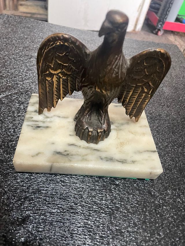 Estátua de Águia em Latão com Base de Mármore