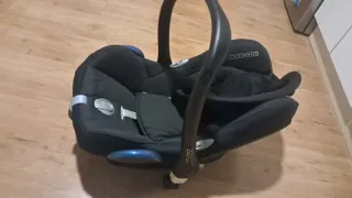 Maxi-Cosi + funda Tuc Tuc + adaptadores Bugaboo