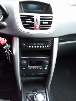 Peugeot 207• Techo Panorámico • Único Propietario