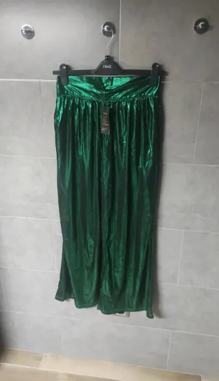 Pantalón verde brillante