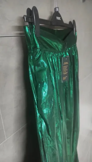 Pantalón verde brillante