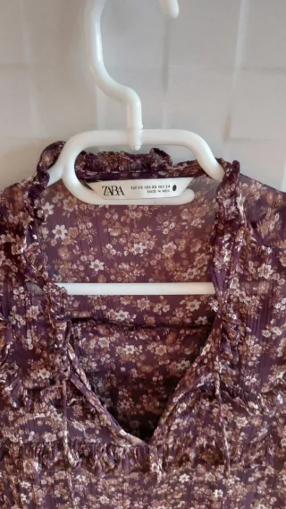 Vestido ZARA maxi floral de manga larga y flores