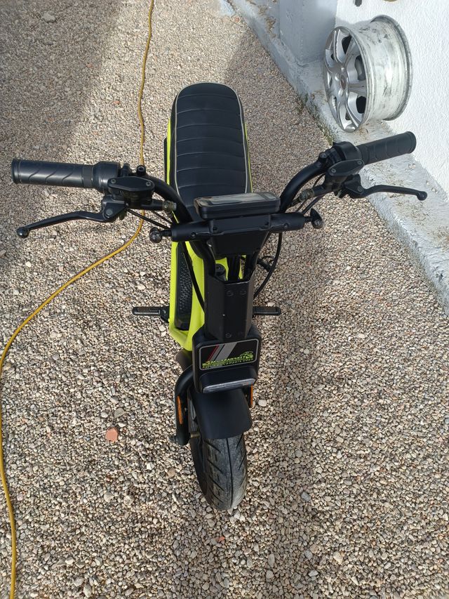 Scooter Eléctrico Coopop Cox Amarillo