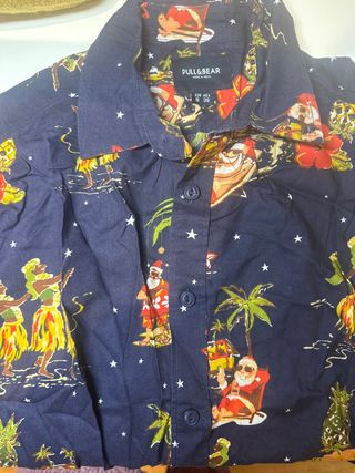 Camisa Hawaiana Navidad Pull&Bear Talla S