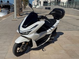 Honda PCX 125 (2025) - Garantía Oficial
