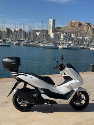 Honda PCX 125 (2025) - Garantía Oficial