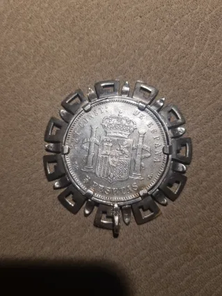 Medallón antiguo en plata • 5 Pesetas 1885 Alfonso