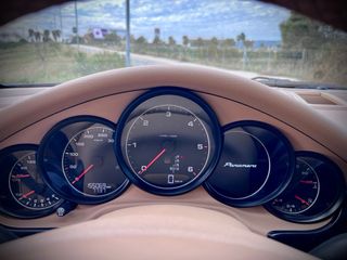 Porsche Panamera Diesel 2011