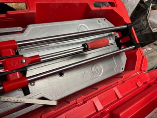 Cortador de azulejos Rubi