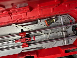 Cortador de azulejos Rubi