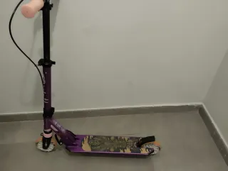 Patinete morado para niña