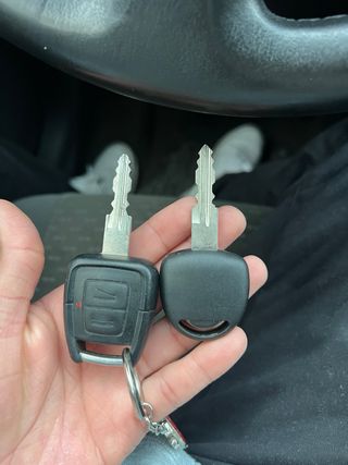 Llaves de coches y mandos