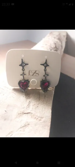 Pendientes Corazón Gótico con Espinas