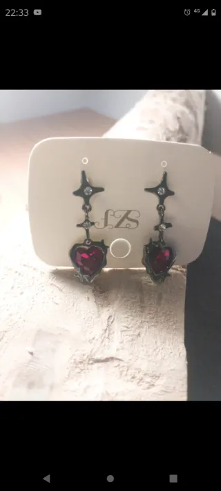 Pendientes Corazón Gótico con Espinas